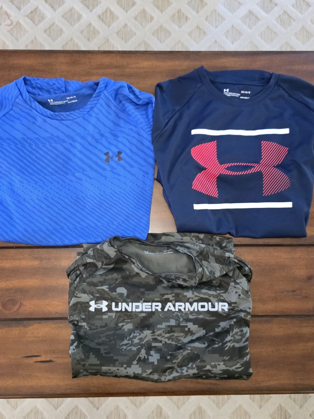 3 Men's UA Tshirts - Sz Lg